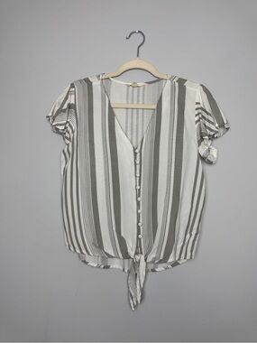 Striped Tie-Front Button V-Neck Top - White & Gray Size L